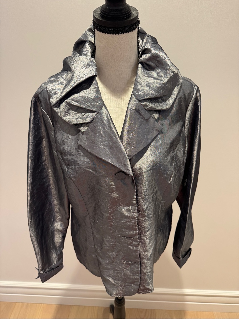 Women’s Shimmery Silver Draped Collar Blazer vintage
